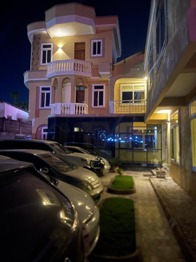Moments Park Motel ดาร์เอสซาลาม ภายนอก รูปภาพ
